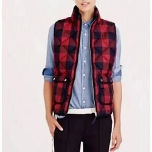 J.‎ Crew Excursion Down Filled Quilted Buffalo Check Vest Red Blue Size Medium